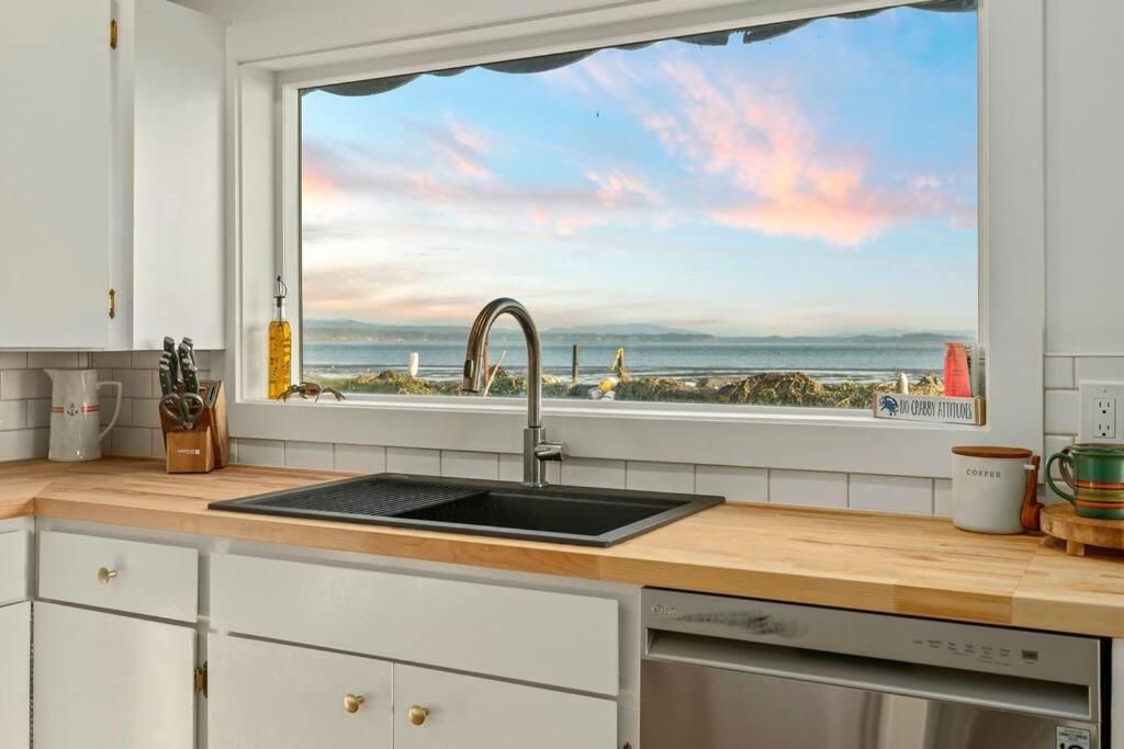 Cozy Coastal Getaway • Panoramic Ocean Views Villa Tokeland Luaran gambar